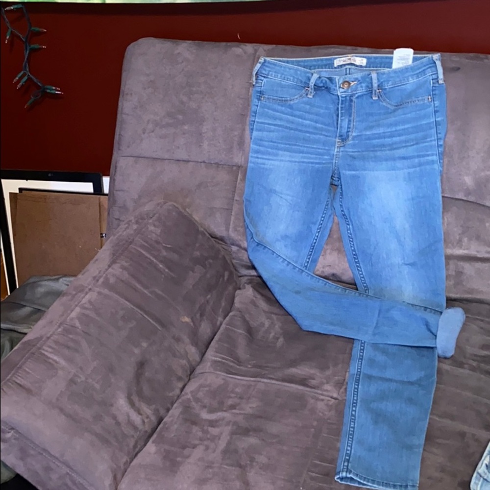 WOMENS HOLLISTER JEANS SIZE 7R